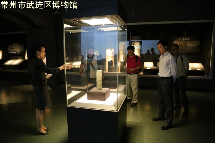 台湾自然科学博物馆陈展专家一行参观我馆