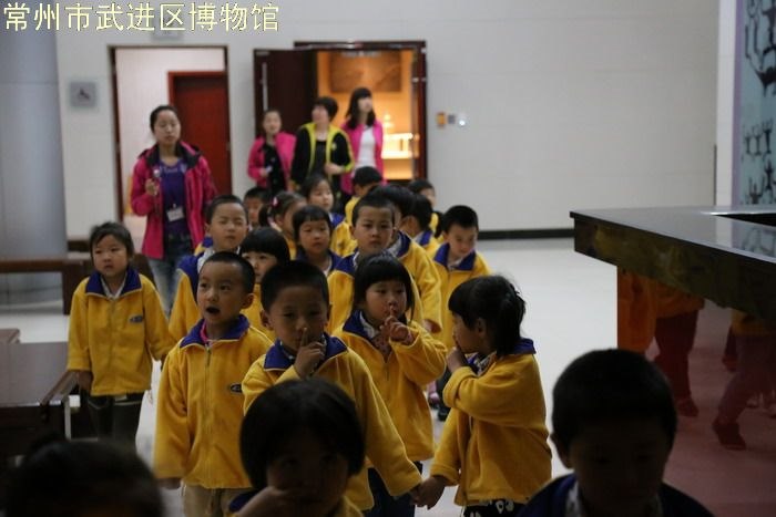 新加坡常州爱儿坊幼儿学苑师生参观我馆