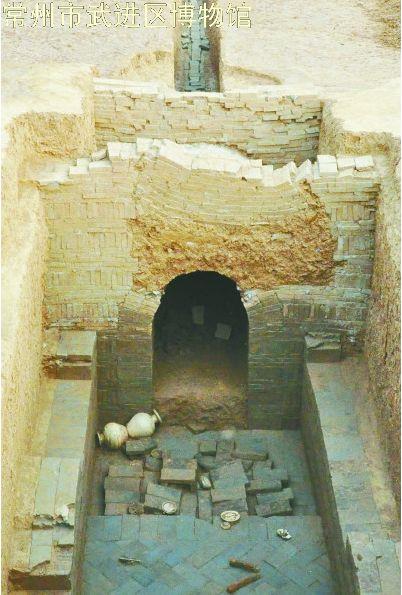 南京板桥东晋墓出土千年“仙丹”