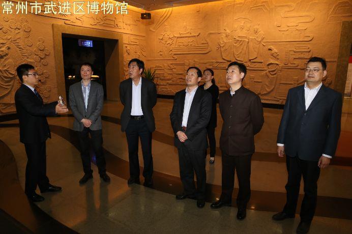 江苏省文物局副局长殷连生一行参观武进博物馆