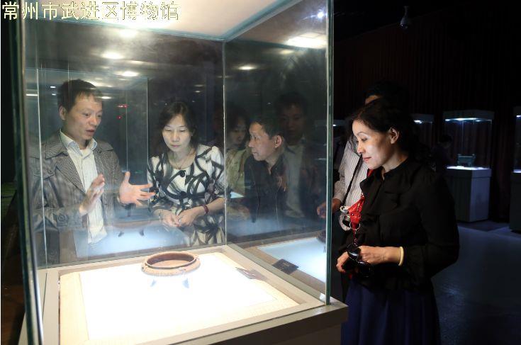 九三学社中央组织部长杨玲一行参观