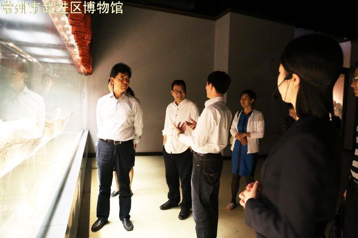 中国汽车技术研究中心主任赵航一行参观