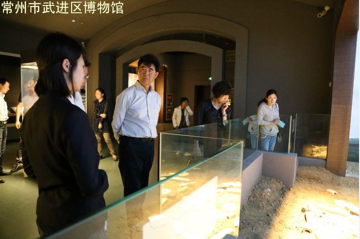 中国汽车技术研究中心主任赵航一行参观