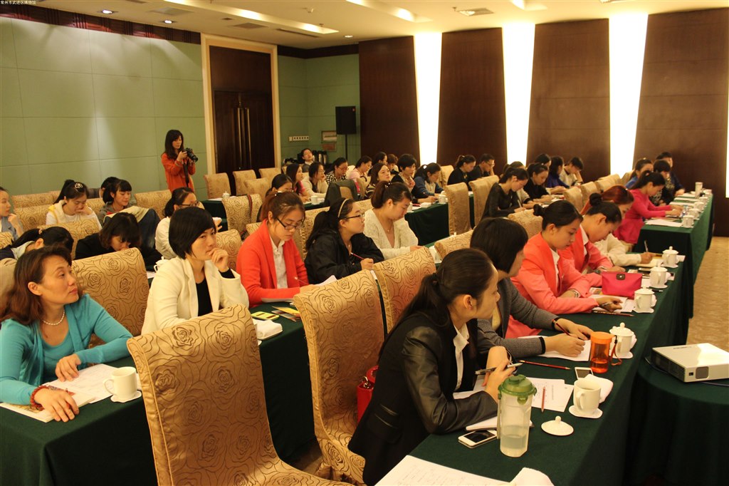 我馆讲解员积极参加市文物局组织的系列培训