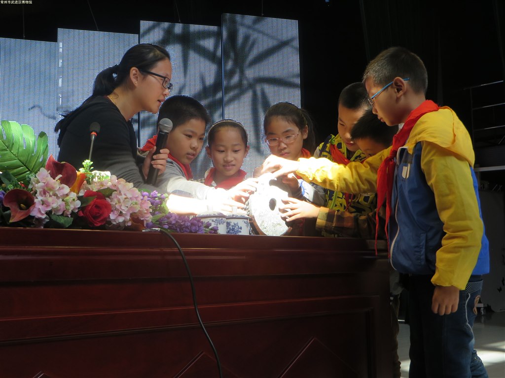 “苗苗讲堂”走进湖塘实小