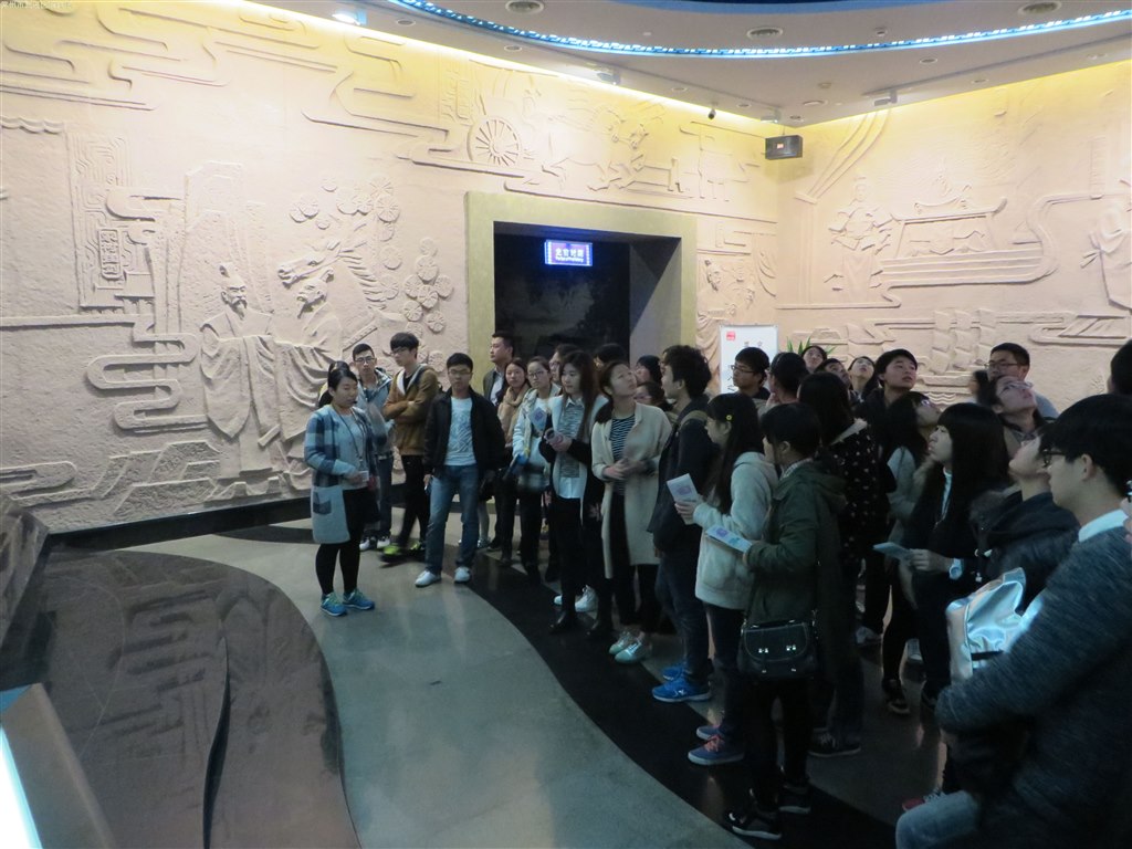 常州大学、江苏理工学院志愿者走进武进博物馆