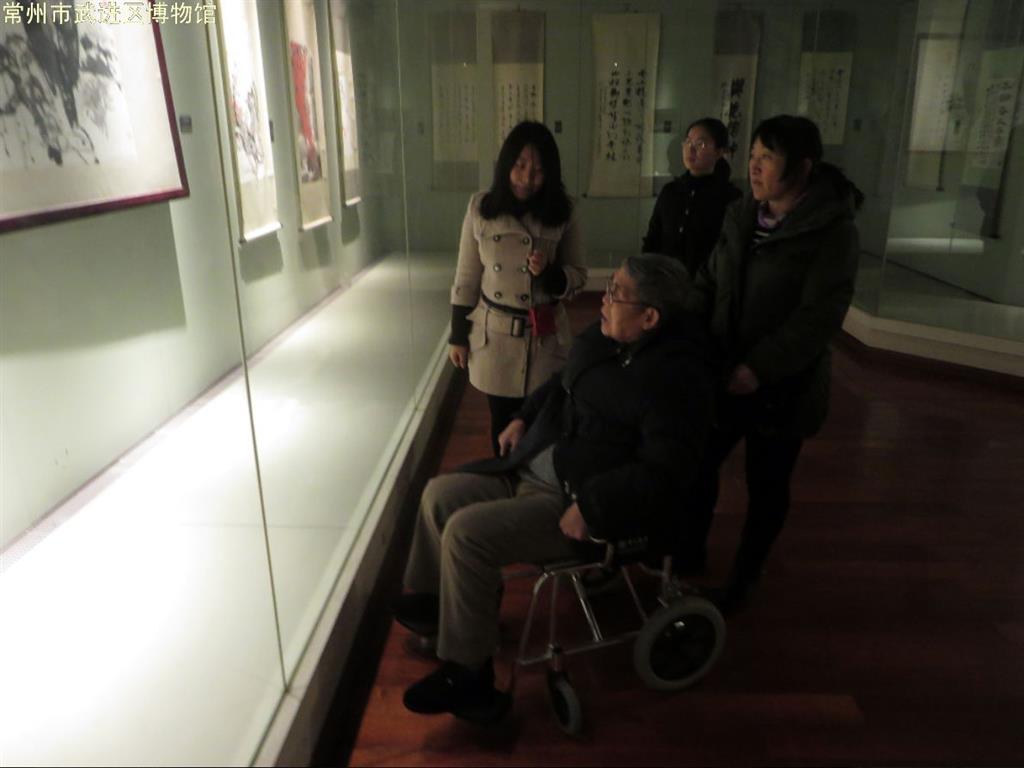 李公朴女儿女婿参观武进博物馆