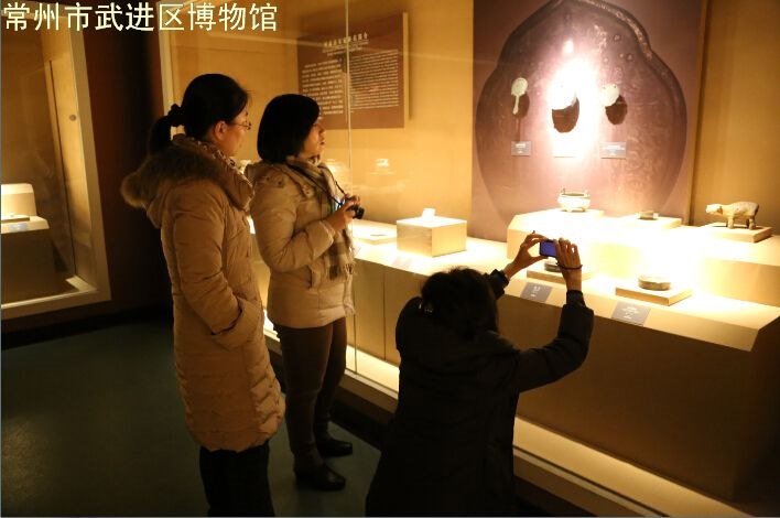 日本东京国立博物馆工艺室长内竹女士参观我馆