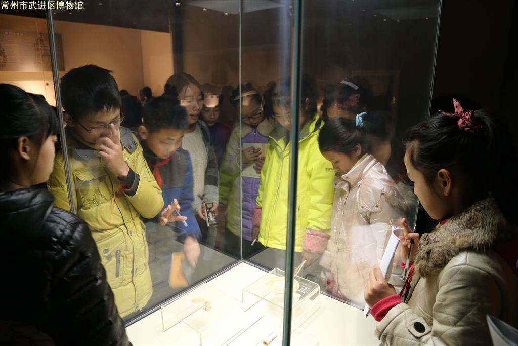 湖塘实验小学师生参观我馆