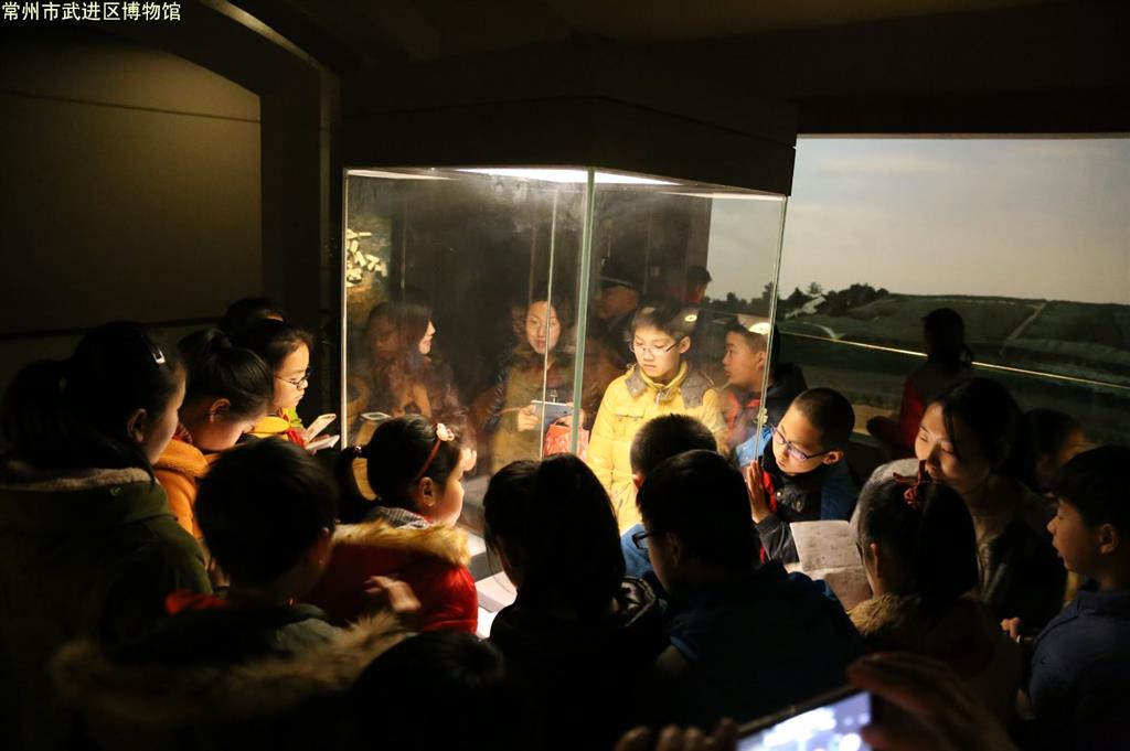 湖塘实验小学师生参观我馆