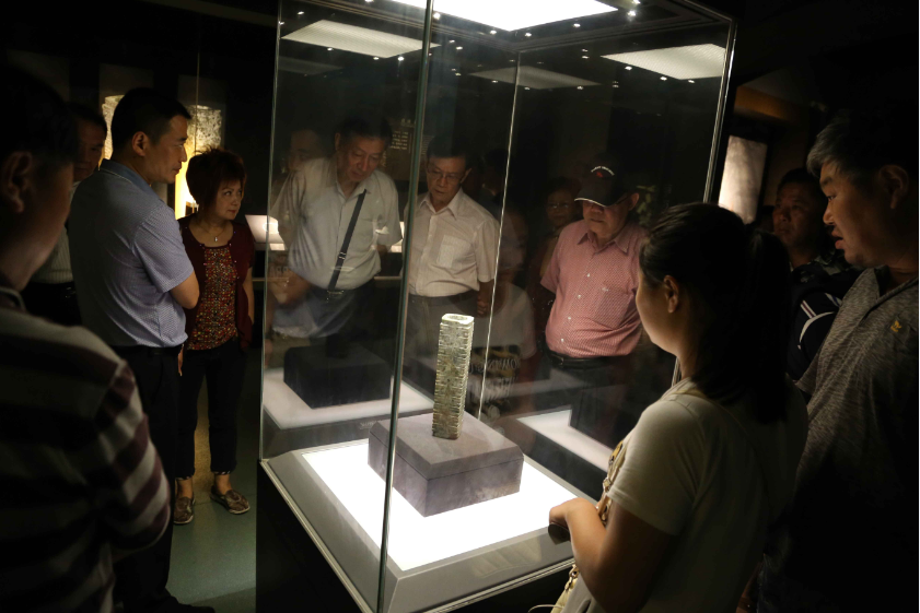 台湾原国民党主席蒋经国将军侍卫长一行参观