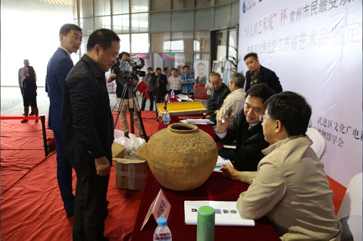 “环太湖艺术城”杯常州市民最喜爱的民间十大珍宝评选活动现场海选