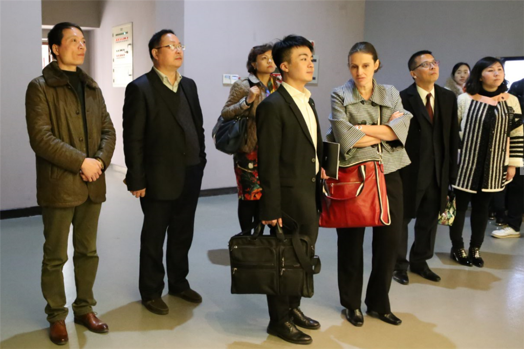 以色列公使一行参观我馆