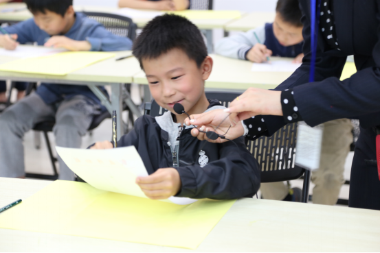 “紫气东来·圣旨驾到”社教活动之“皇帝的工作”首场告捷