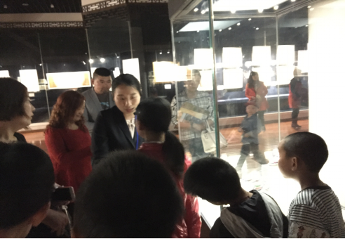 “紫气东来·圣旨驾到”社教活动之“皇帝的工作”首场告捷