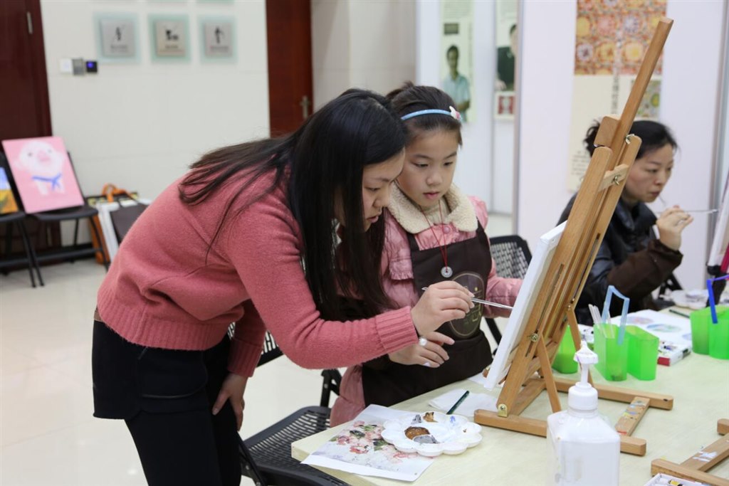 活动回顾|繁“花”似锦——“当云锦遇上油画”之花儿朵朵开