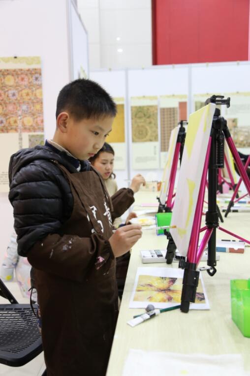 活动回顾|“当云锦遇上油画”专场活动之蝴蝶翩翩飞