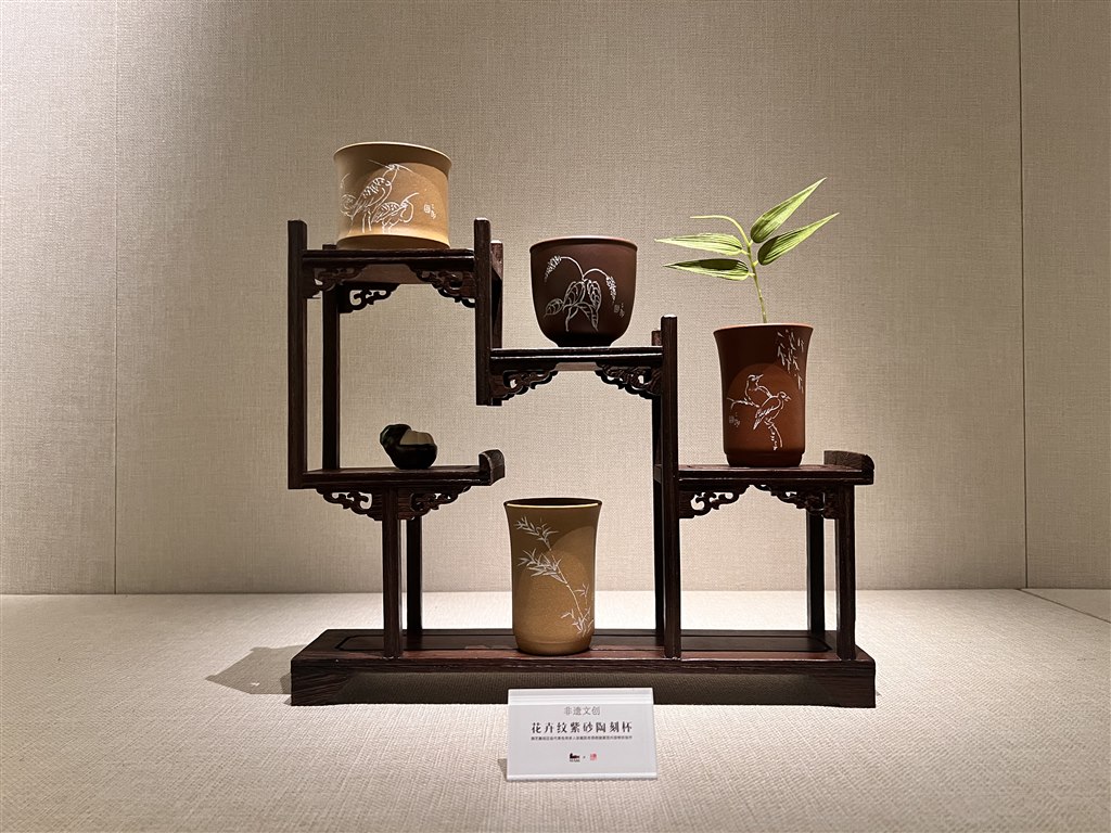 紫砂杯2.jpg 紫砂杯2.jpg