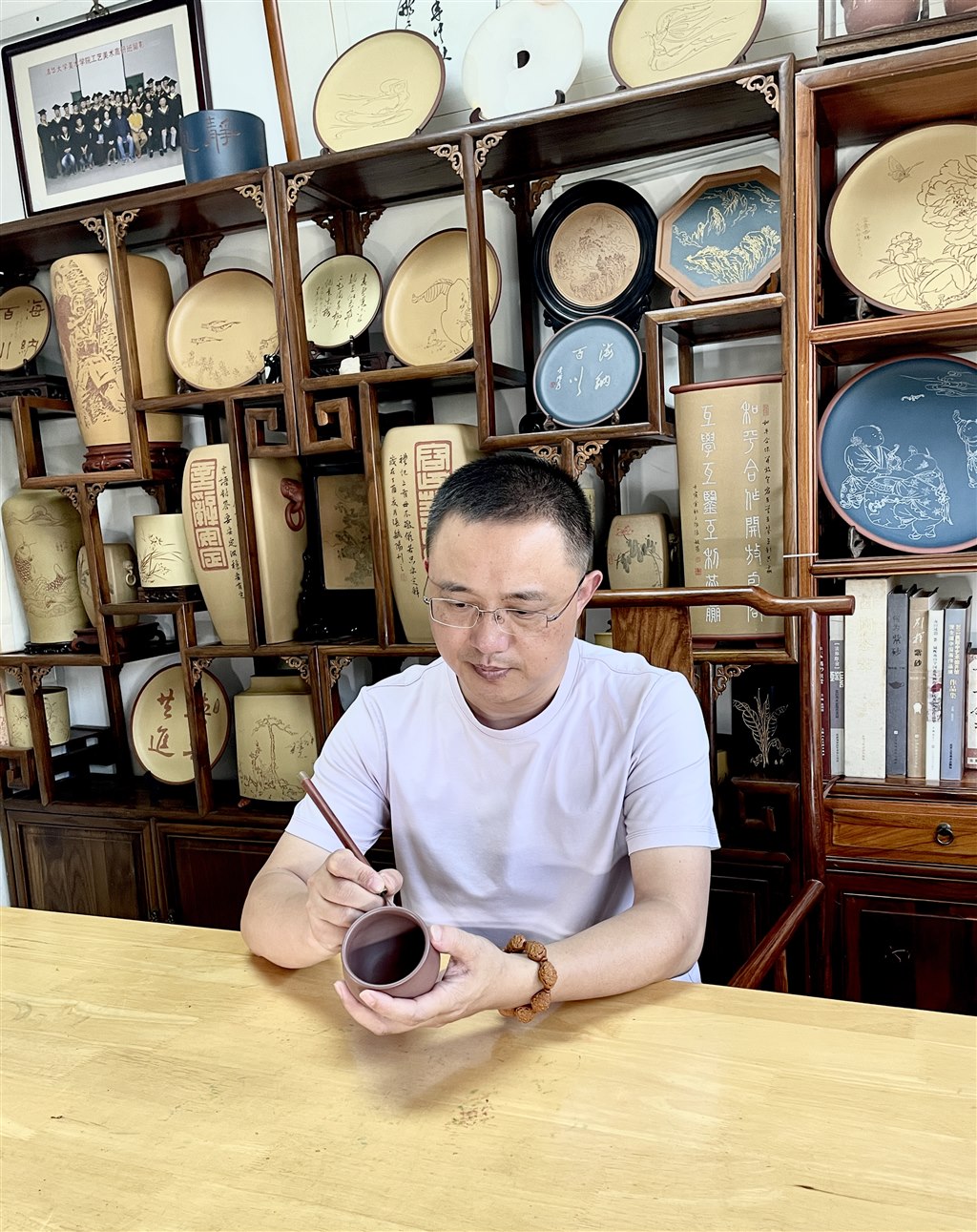 张工作照.jpg 张工作照.jpg